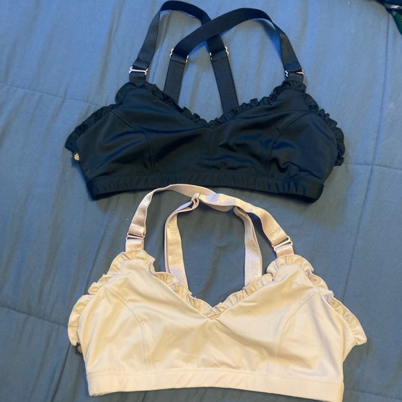 L'URV Other - 2pc. L’ URV Ruffle sport bra set